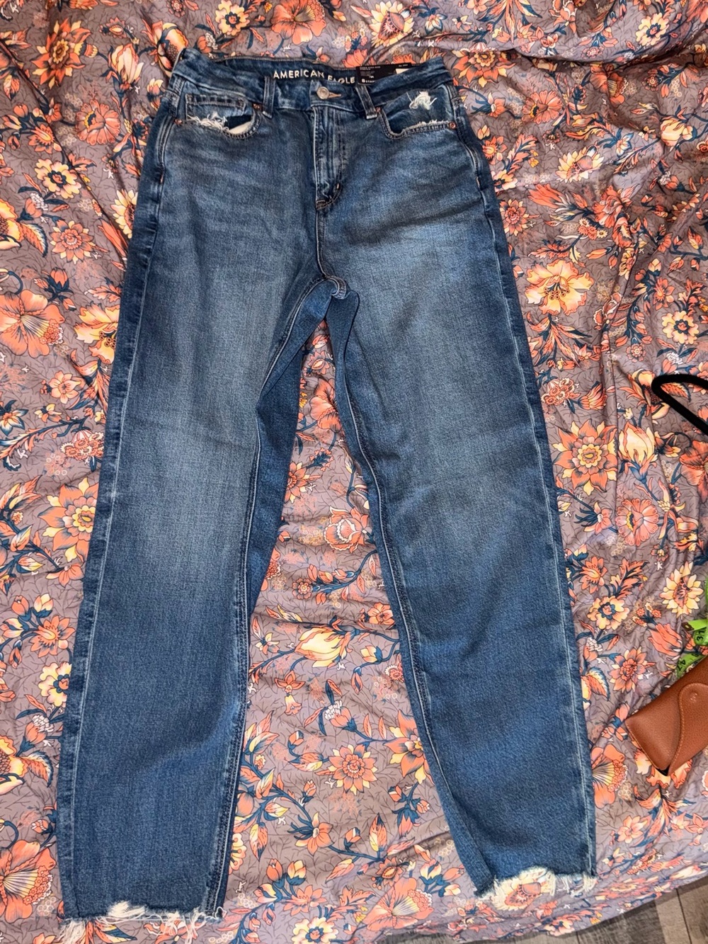 AE Curvy Mom Jean